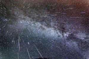 Perseids-NASA_many-meteors-UT